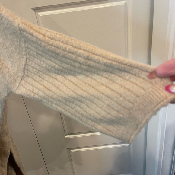 Barefoot Dreams Cozy Chic Lite 1/2 Zip Poncho Beige Size L/XL - Picture 4 of 15